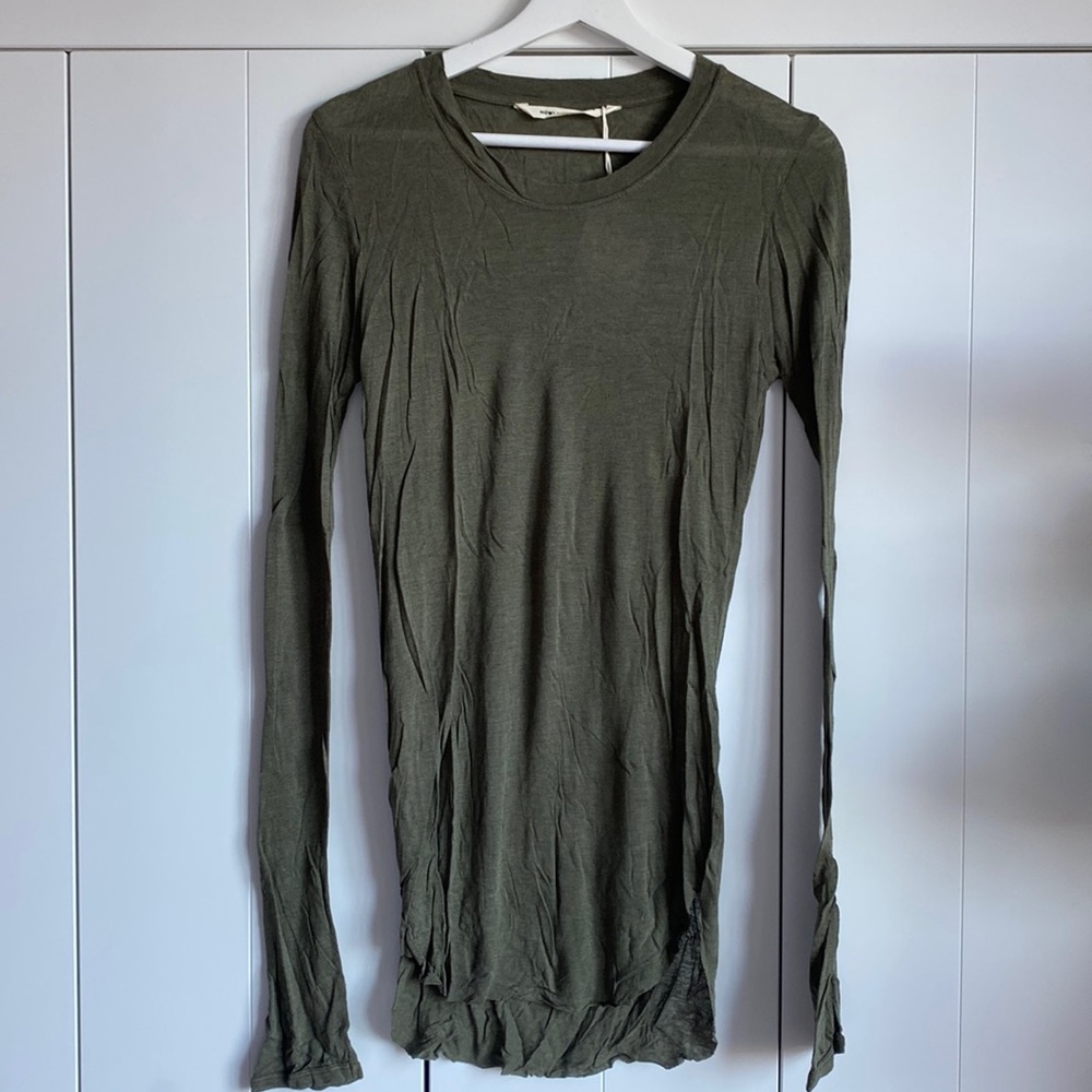Green long sleeve t shirt made from sustainable cotton